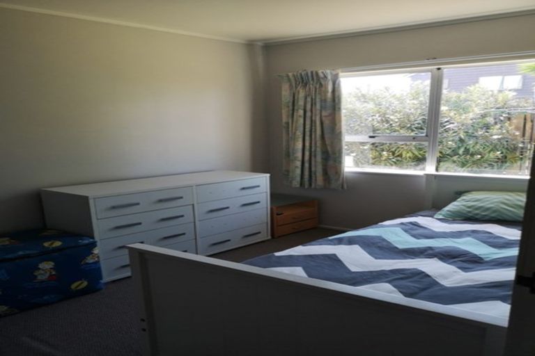 Photo of property in 3/7 Highland Park Drive, Highland Park, Auckland, 2010