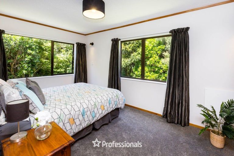 Photo of property in 8 King Charles Drive, Kingsley Heights, Upper Hutt, 5018