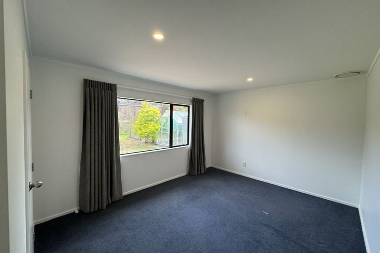 Photo of property in 11 Aspen Way, Kelvin Grove, Palmerston North, 4414