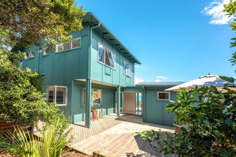 Photo of property in 12 Makora Avenue, Oneroa, Waiheke Island, 1081
