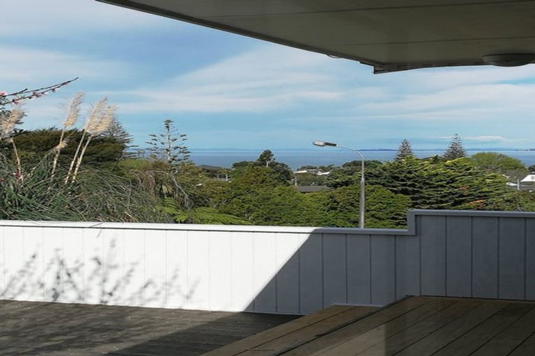 Photo of property in 41 Cochrane Avenue, Arkles Bay, Whangaparaoa, 0932