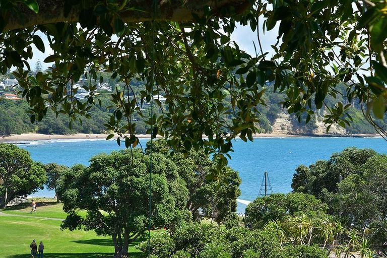 Photo of property in 1/142 Stanmore Bay Road, Stanmore Bay, Whangaparaoa, 0932