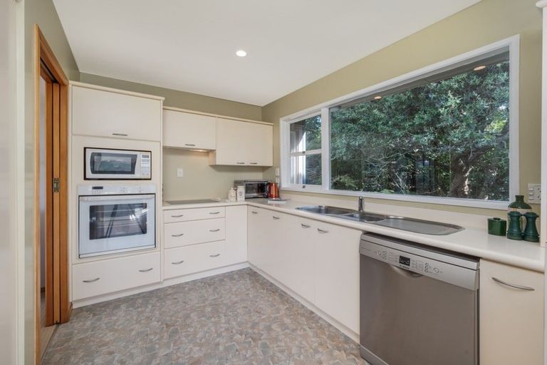 Photo of property in 8 Rangitoto View Road, Cockle Bay, Auckland, 2014