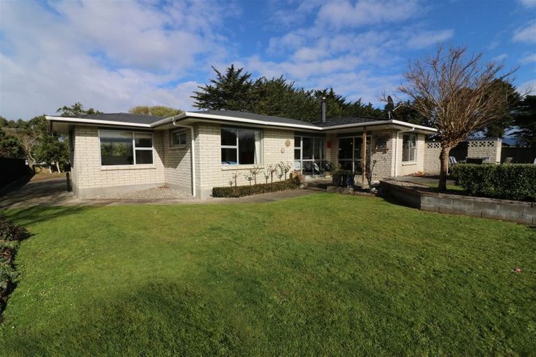 Photo of property in 22 Smith Street, Dannevirke, 4930