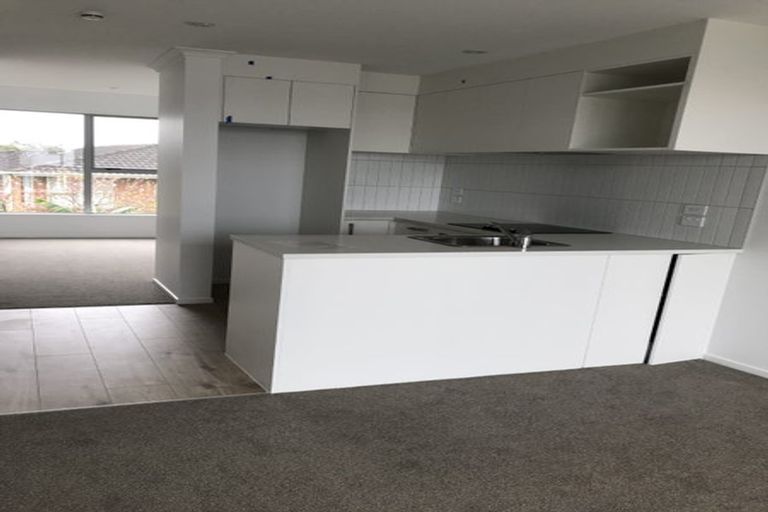 Photo of property in 15 Ngae Place, Mangere East, Auckland, 2024