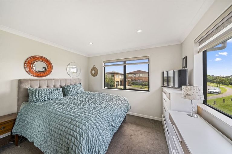 Photo of property in 93 Naylors Drive, Mangere, Auckland, 2022