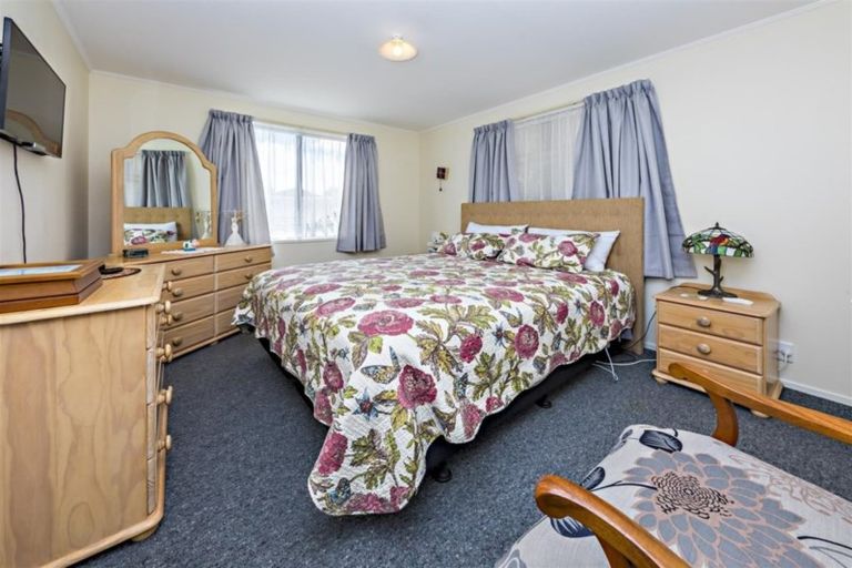 Photo of property in 25 Balloch Street, Randwick Park, Auckland, 2105