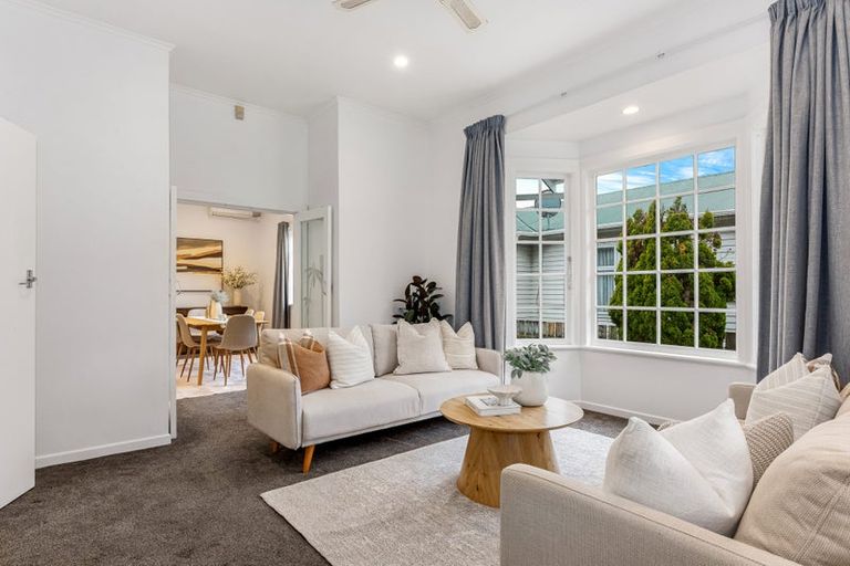 Photo of property in 202 Clyde Street, Island Bay, Wellington, 6023