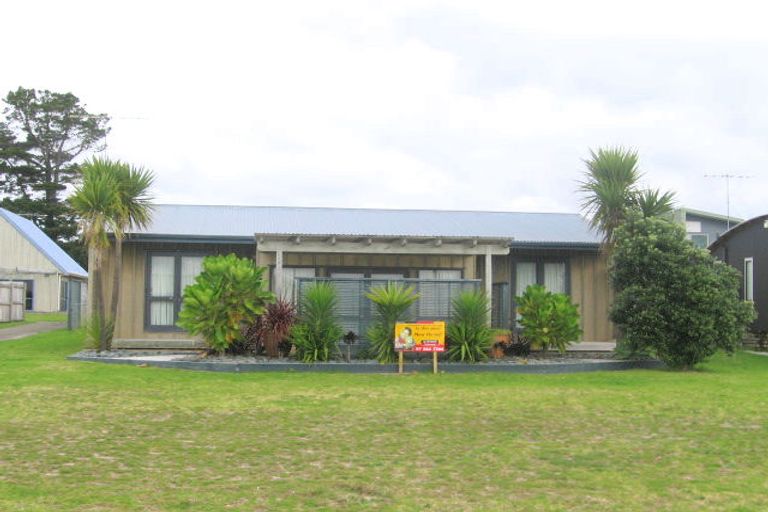 Photo of property in 137 Kowhai Avenue, Matarangi, Whitianga, 3592