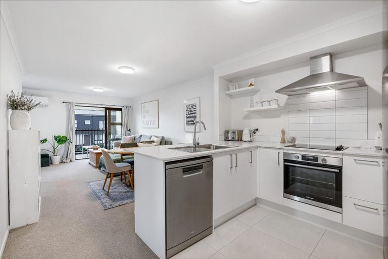 Photo of property in 41 Kauri Amber Road, Westgate, Auckland, 0614