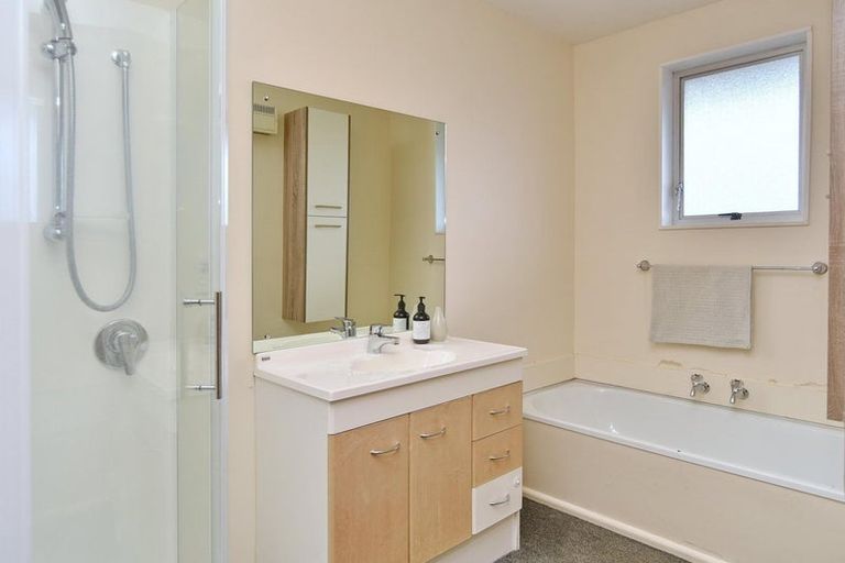 Photo of property in 1/40 Prestons Road, Redwood, Christchurch, 8051