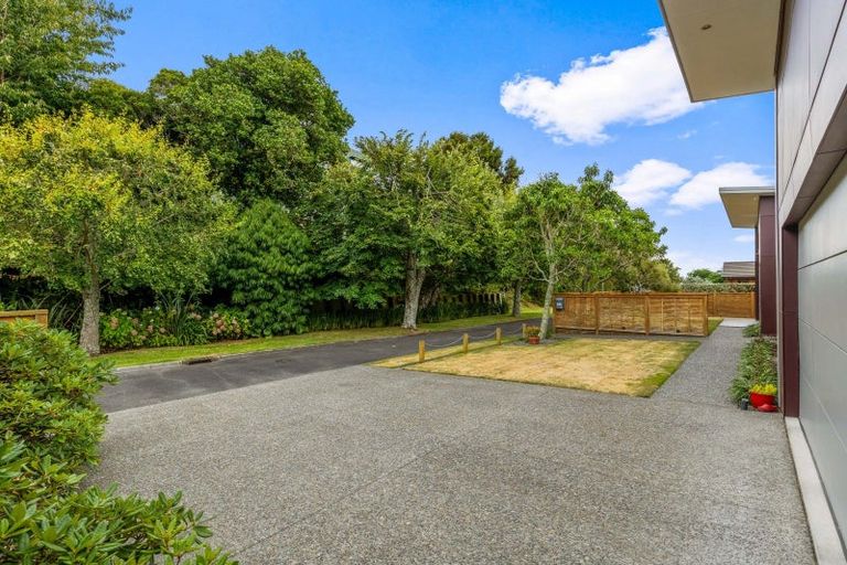Photo of property in 58d Gilbert Street, New Plymouth, 4310