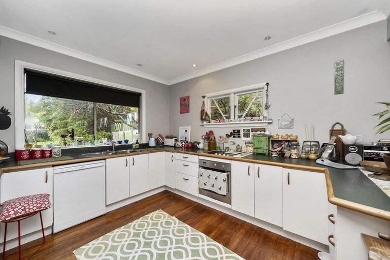 Photo of property in 16 Falla Street, Paraparaumu Beach, Paraparaumu, 5032