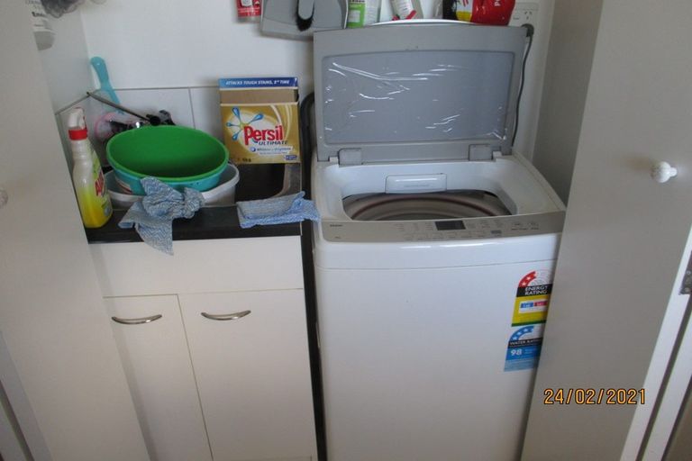 Photo of property in 236 Triangle Road, Massey, Auckland, 0614