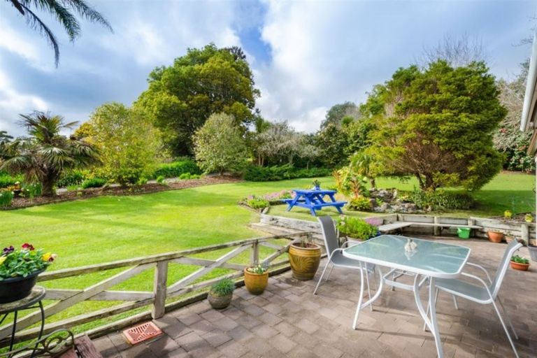 Photo of property in 28 Sarah Todd Lane, Waimauku, 0812
