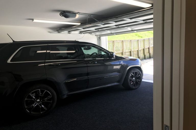 Photo of property in 8b Huka Road, Birkenhead, Auckland, 0626