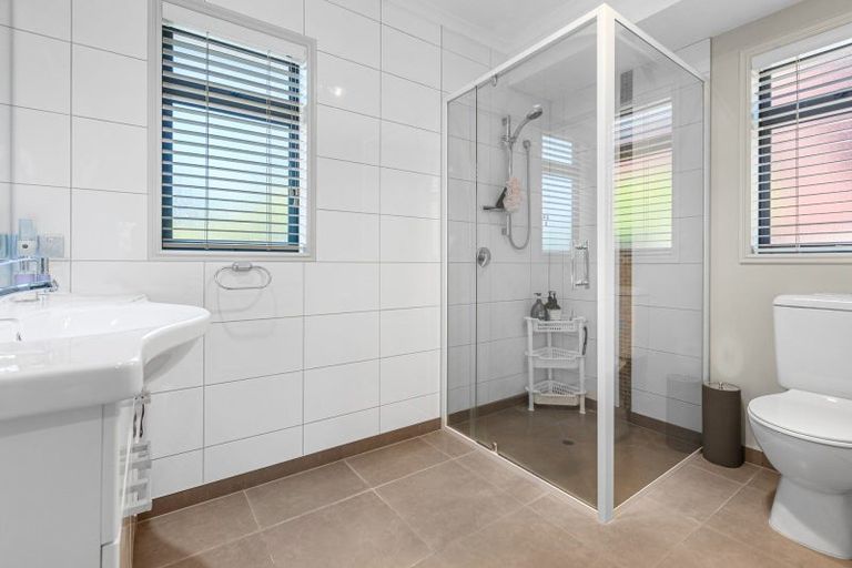 Photo of property in 137 Rowesdale Drive, Ohauiti, Tauranga, 3112