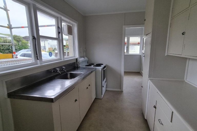 Photo of property in 20a-b Kokiri Crescent, Waitangirua, Porirua, 5024