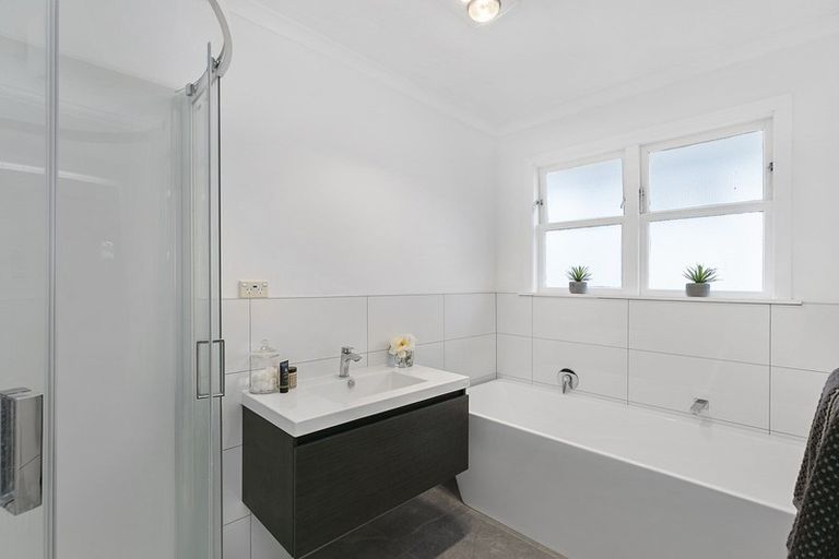 Photo of property in 54 Kandy Crescent, Ngaio, Wellington, 6035