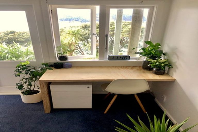 Photo of property in 48 Maida Vale Road, Roseneath, Wellington, 6011