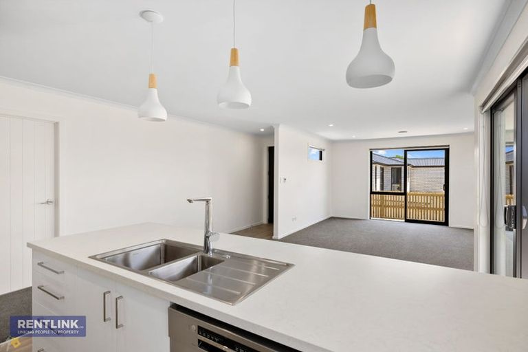 Photo of property in 30 Oioi Lane, Poike, Tauranga, 3112