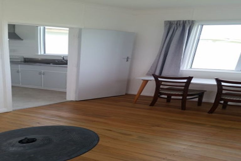 Photo of property in 2 Cambridge Street, Patea, 4520