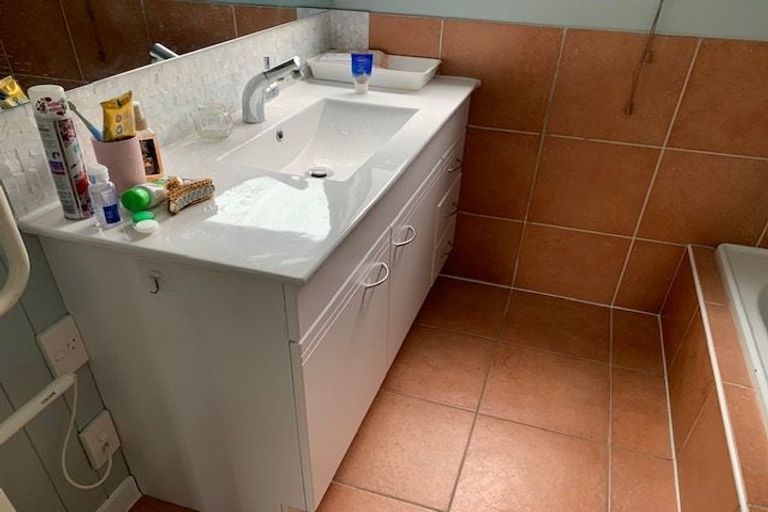 Photo of property in 16 Acacia Road, Torbay, Auckland, 0632