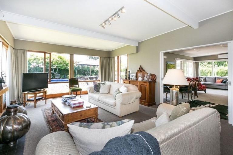 Photo of property in 37 Muritai Crescent, Havelock North, 4130