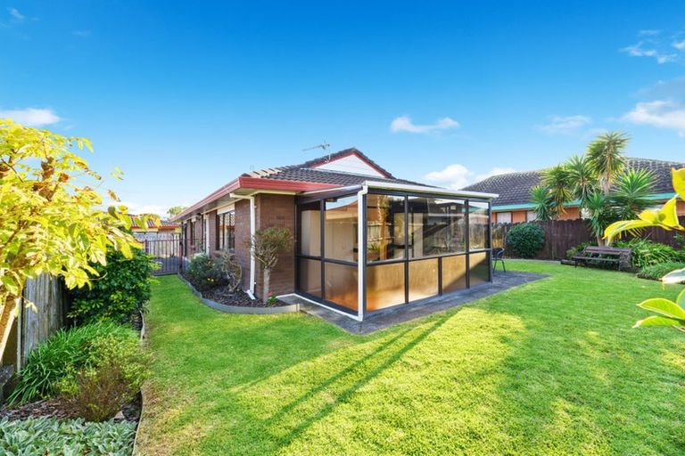 Photo of property in 2/4 Miriam Corban Heights, Henderson, Auckland, 0612