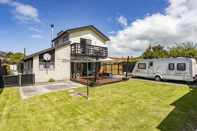 Photo of property in 2 Ebert Place, Rangiora, 7400