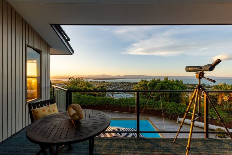 Photo of property in 10a Rangiora Terrace, Tahunanui, Nelson, 7011