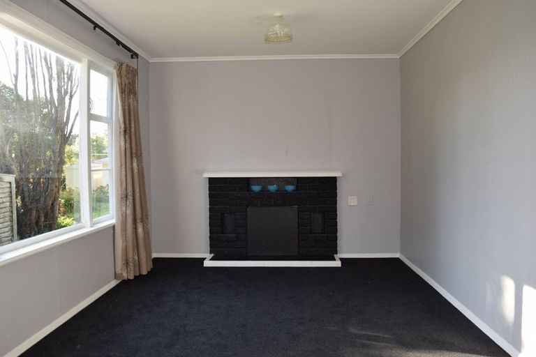 Photo of property in 44 Ruahine Street, Paraparaumu, 5032
