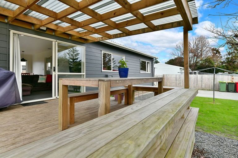 Photo of property in 1/137 Awaroa Road, Helensville, 0800