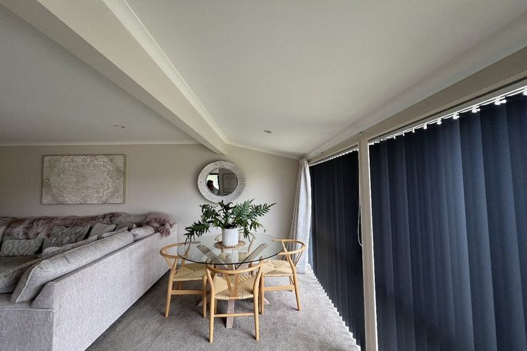 Photo of property in Rangeview Villas, 4/9 Fuller Close, Levin, 5510