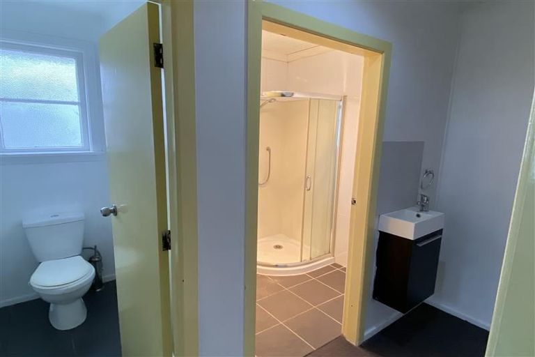 Photo of property in 1/32 Great South Road, Papakura, 2110