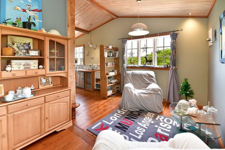 Photo of property in 1811 Kaipara Coast Highway, Kaukapakapa, Warkworth, 0984