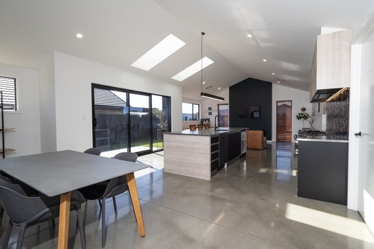 Photo of property in 16 Torbay Avenue, Huntingdon, Ashburton, 7774