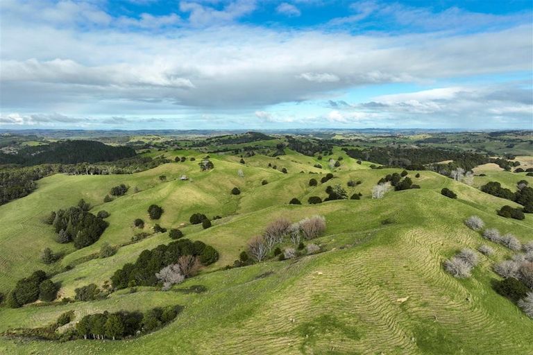 Photo of property in 435 Wairere Road, Paparoa, 0571