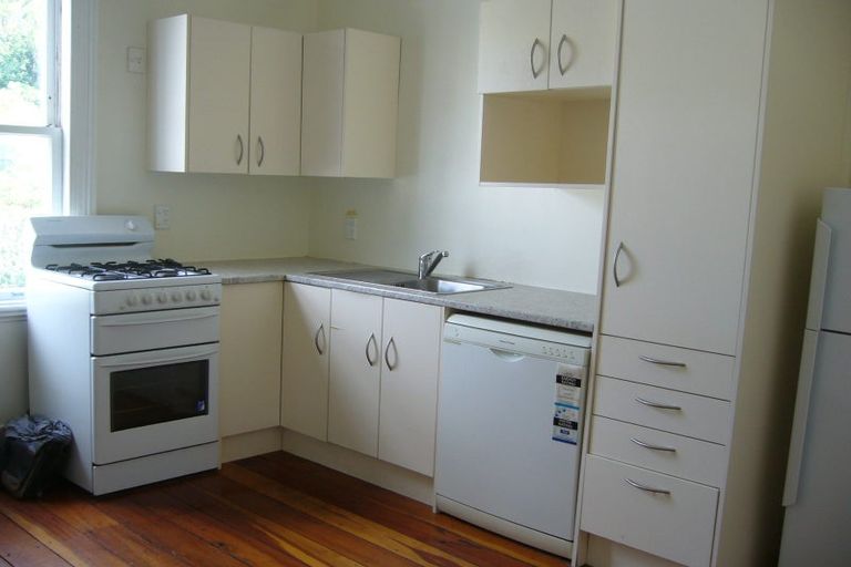 Photo of property in 78 Tasman Street, Mount Cook, Wellington, 6021