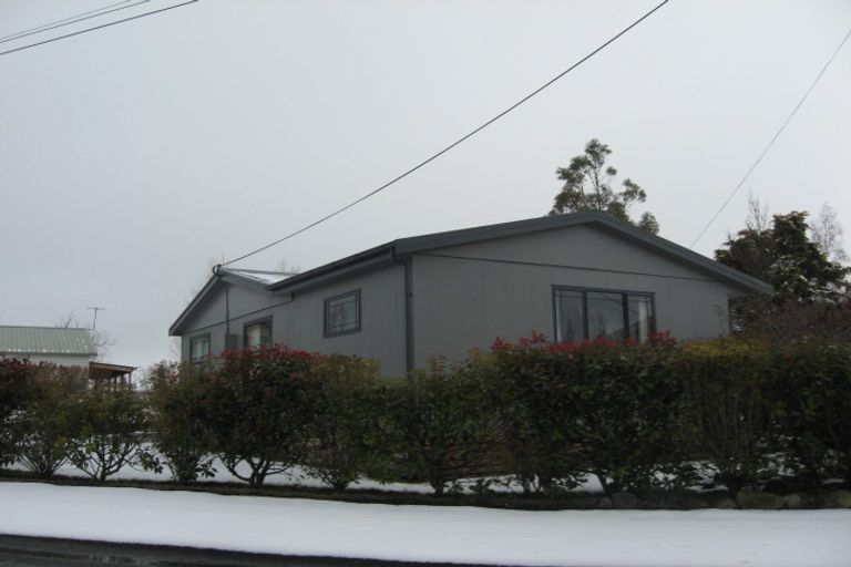 Photo of property in 11 Glenbrook Crescent, Twizel, 7901