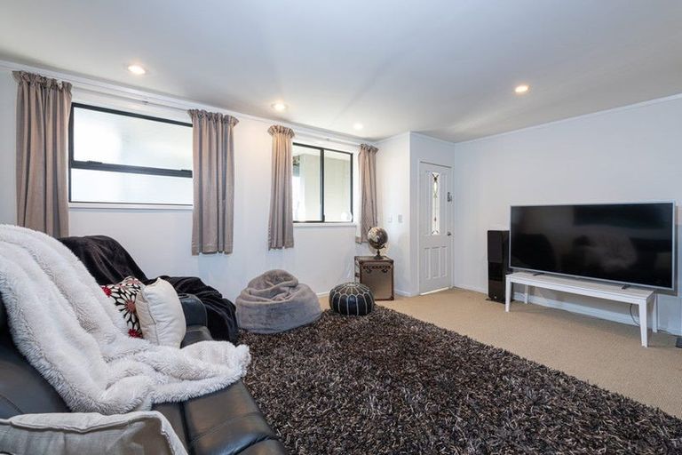 Photo of property in 12 Whitby Crescent, Mairangi Bay, Auckland, 0630