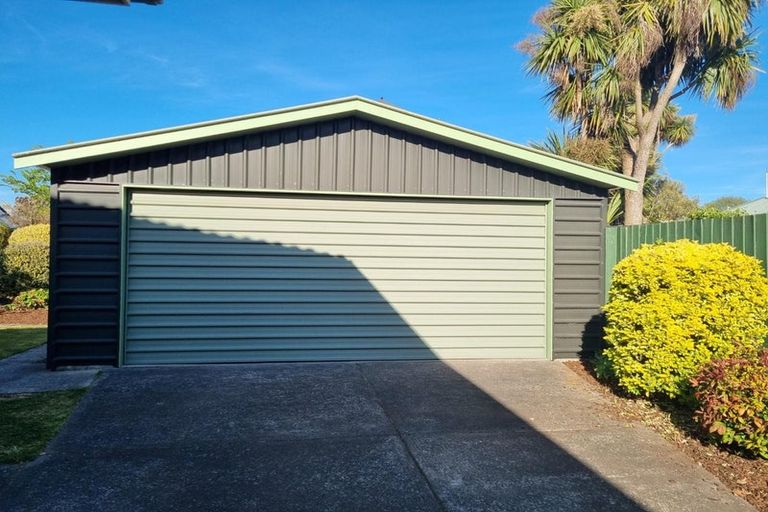 Photo of property in 12 Clouston Street, Saint Martins, Christchurch, 8022