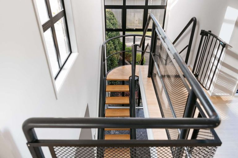 Photo of property in 21a Sunbrae Grove, Mount Maunganui, 3116