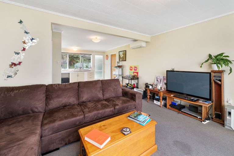 Photo of property in 21b Tirita Street, Kawaha Point, Rotorua, 3010