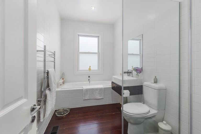 Photo of property in 55 Mitchell Street, Brooklyn, Wellington, 6021