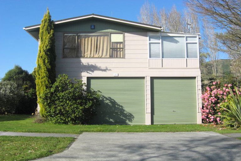 Photo of property in 13 Kinloch Road, Kinloch, Taupo, 3377