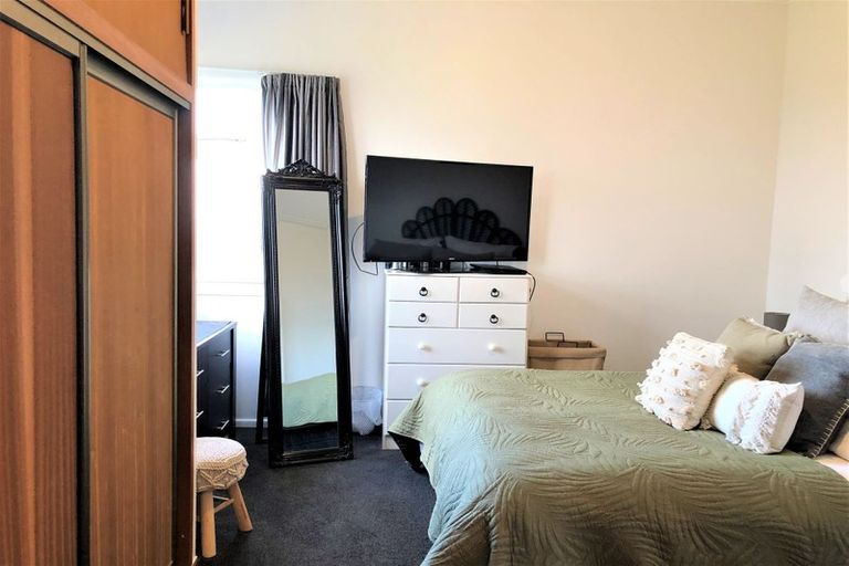 Photo of property in 1 Mcneil Street, Balclutha, 9230