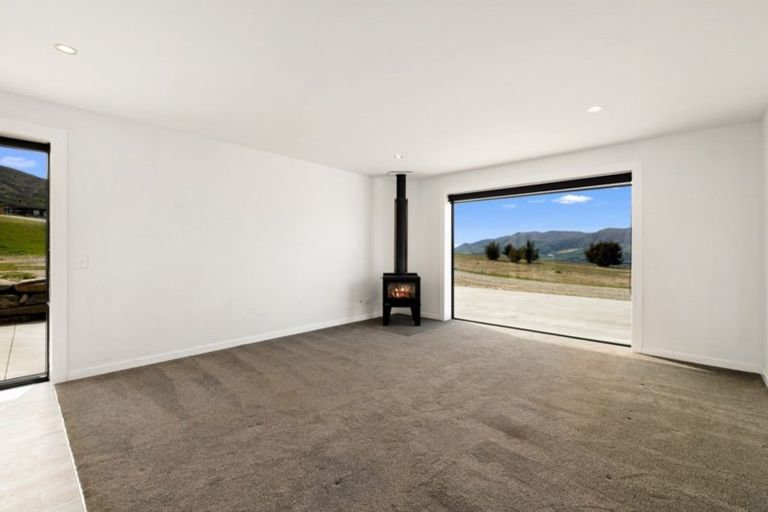 Photo of property in 16c Estrella Heights Lane, Queensberry, Cromwell, 9383