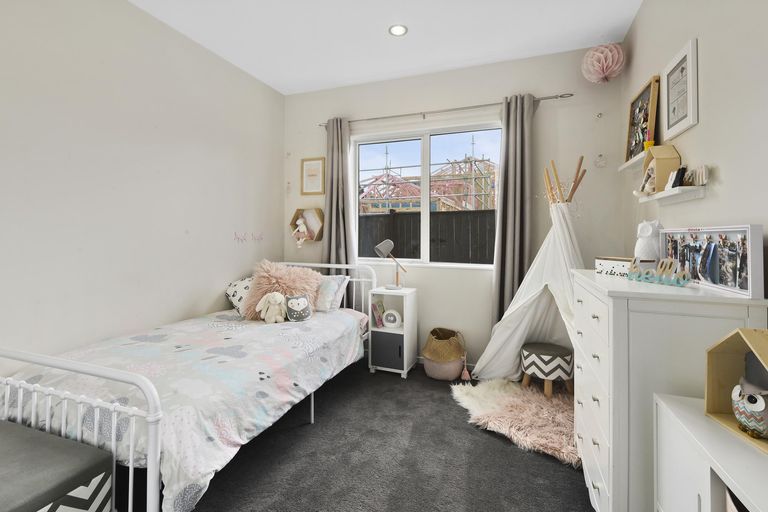 Photo of property in 12 Kahika Grove, Huapai, Kumeu, 0810