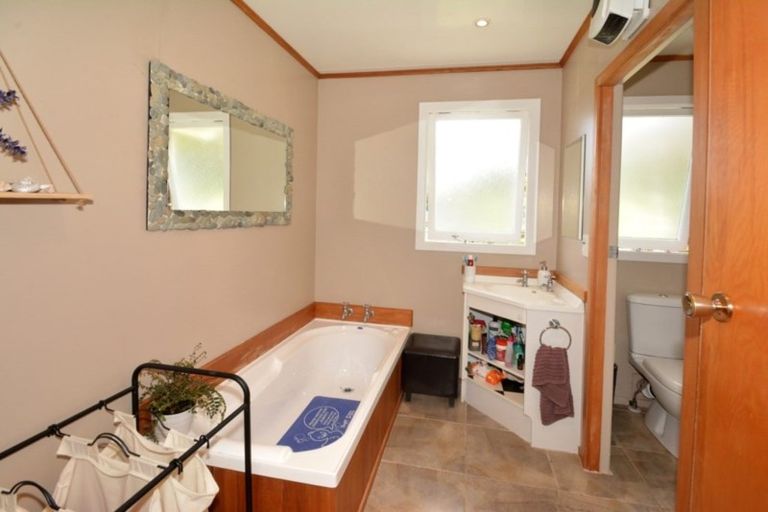 Photo of property in 18 Colquhoun Street, Glenross, Dunedin, 9011